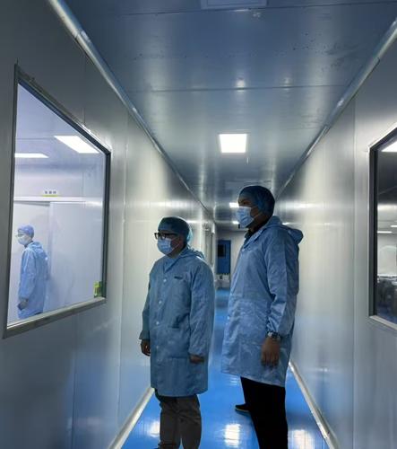 Almaniyada keçirilən MEDICA sərgisində qonağın zavoda səfəri; Avropa Tibb Bazarında Yeni İmkanların Araşdırılması